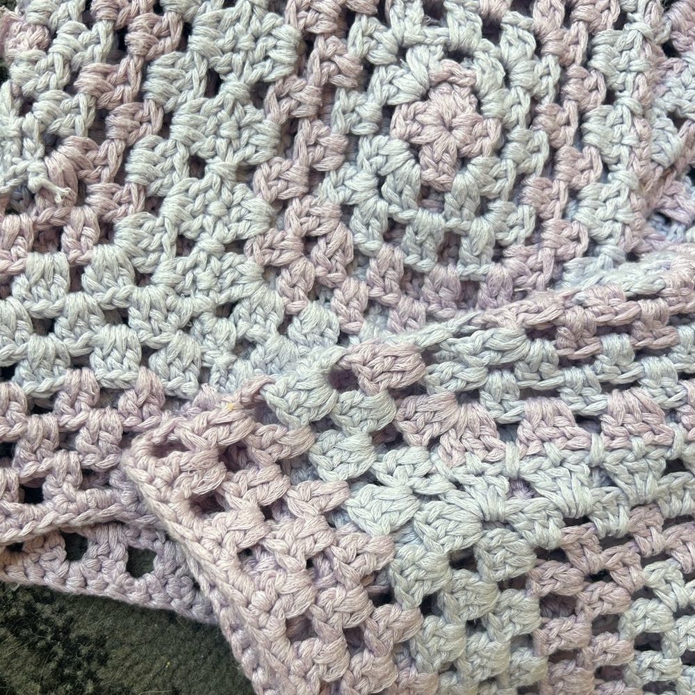 LE LIS Crochet Long Sleeve Cropped Sweater - Picture 2 of 6